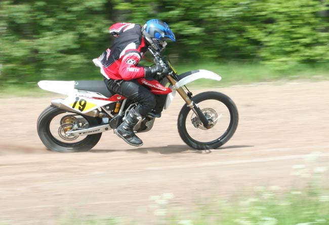 Robert Karlsson, Teknis MC