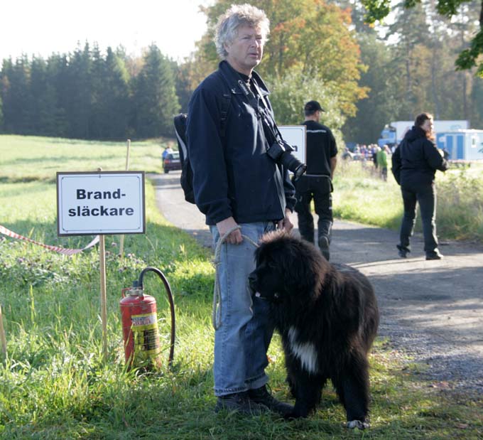 Stellan Bergbom med vargen Klara