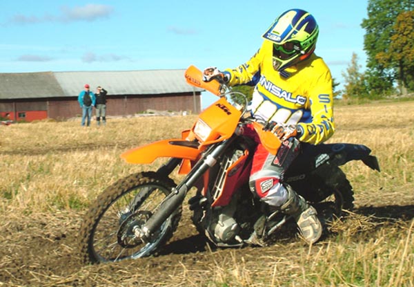 2004-09-26-ktm-gul-sinsalo1